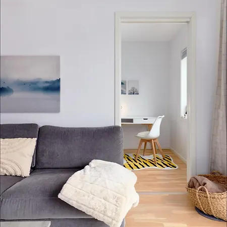 2 Bedroom, View, Light Rail, Апартаменти