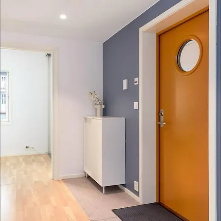 Апартаменти 2 Bedroom, View, Light Rail, *