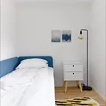 2 Bedroom, View, Light Rail, 아파트 *