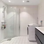 2 Bedroom, View, Light Rail, 아파트