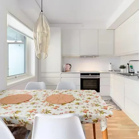 2 Bedroom, View, Light Rail, شقة