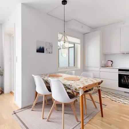 2 Bedroom, View, Light Rail, *