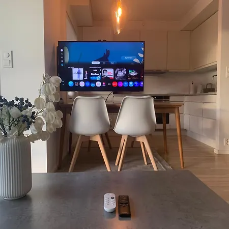 2 Bedroom, View, Light Rail, *